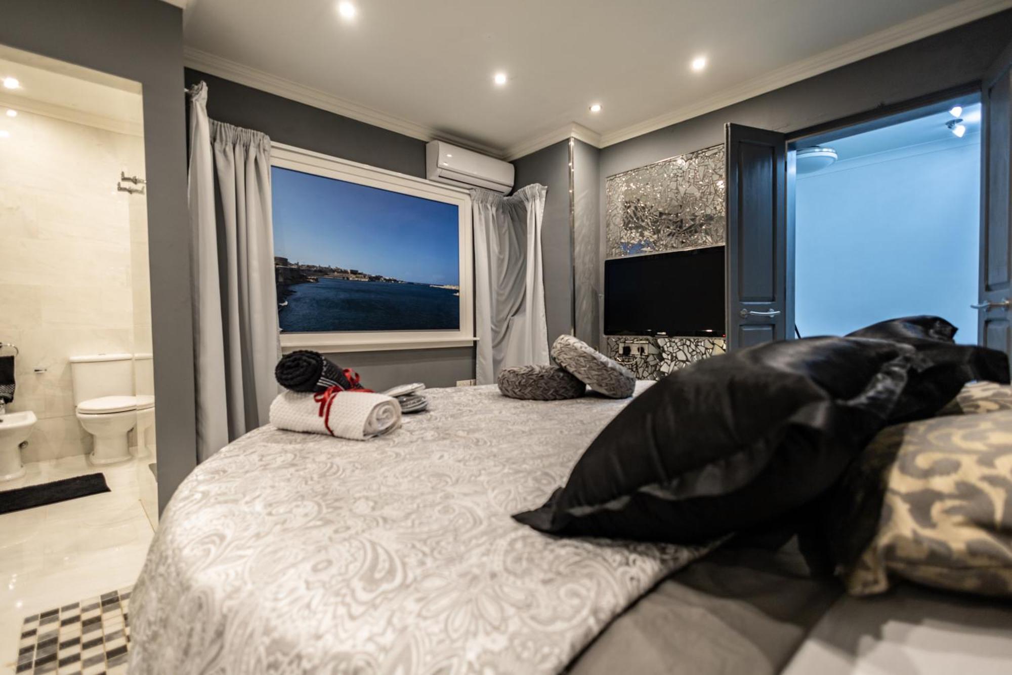 Blue Eye - Waterfront Home In A Scenic Location Birgu Ngoại thất bức ảnh