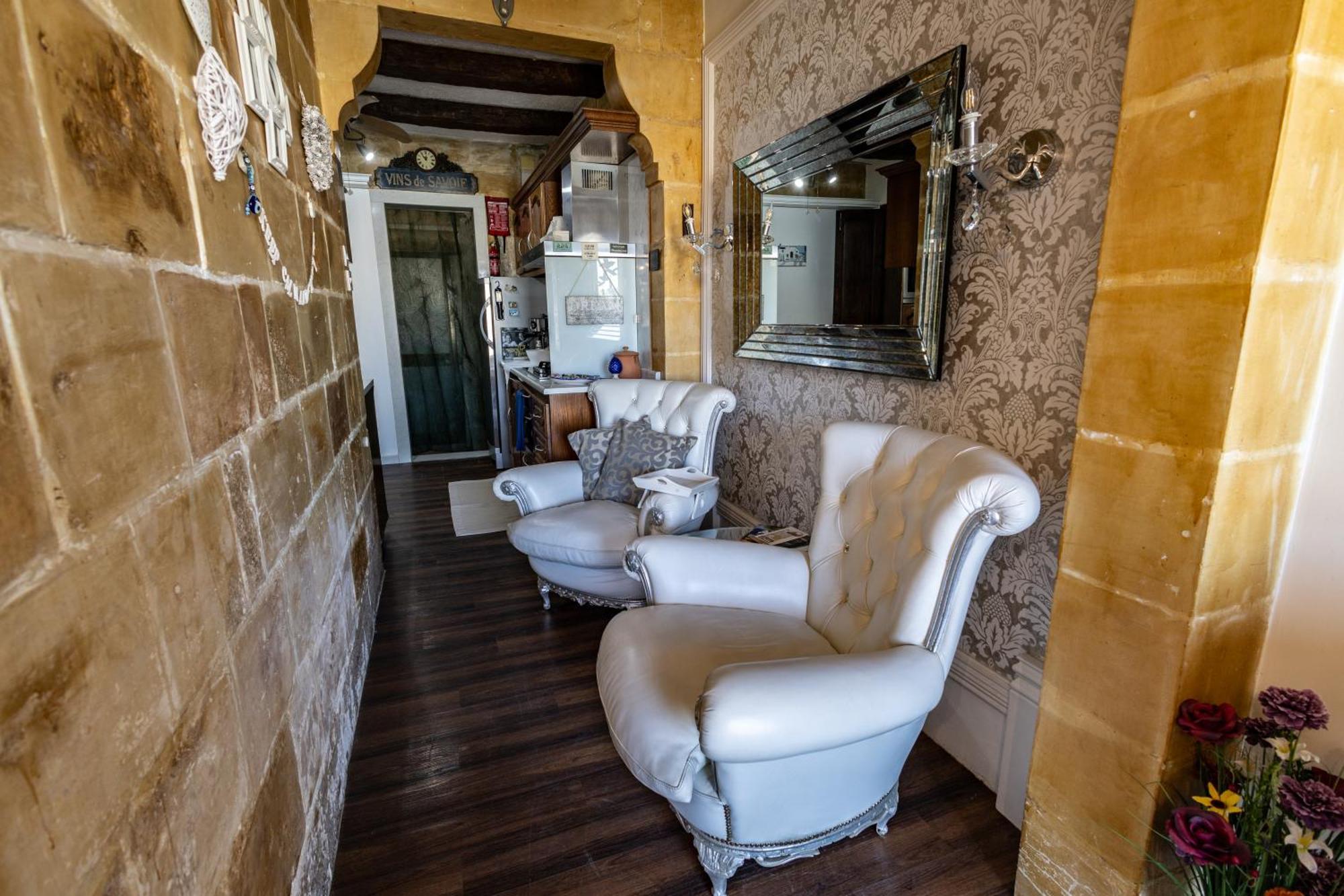 Blue Eye - Waterfront Home In A Scenic Location Birgu Ngoại thất bức ảnh